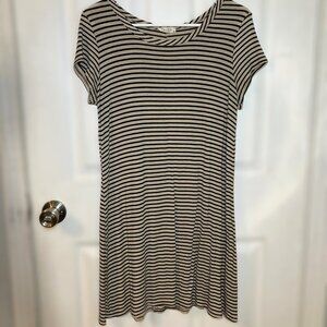Olivia Rae Black & Cream Dress - Size Large
